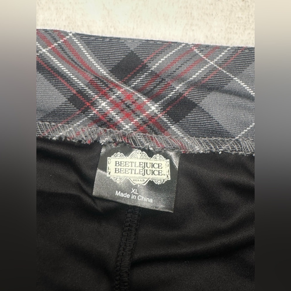 Beetlejuice Astrid Gray Plaid Skirt Uniform Size XL Skort Pleated Women - Picture 7 of 11